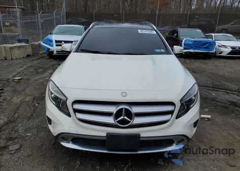 2016 Mercedes-Benz Gla 250 z USA, uszkodzony, nr VIN WDCTG4EB2GJ240238